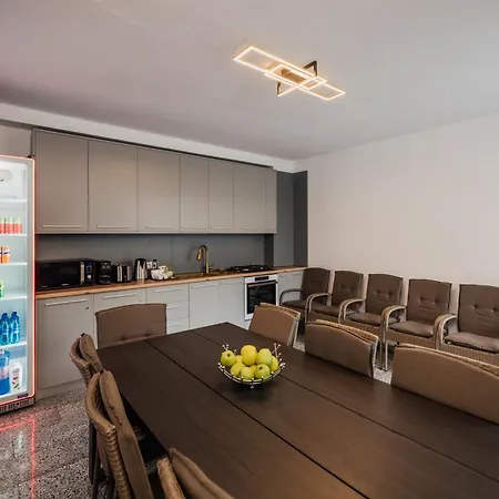 Aristide House - Premium Luxury Self Check-in And