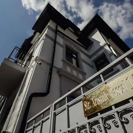 Guest house Aristide House *