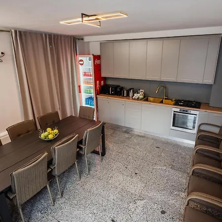 Гостевой дом Aristide House