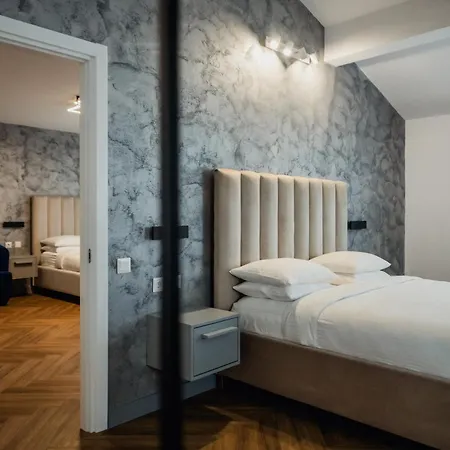 Aristide House 3*