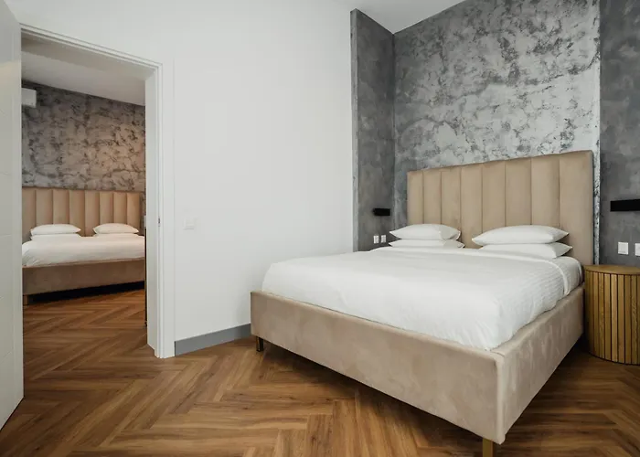 Aristide House 3*