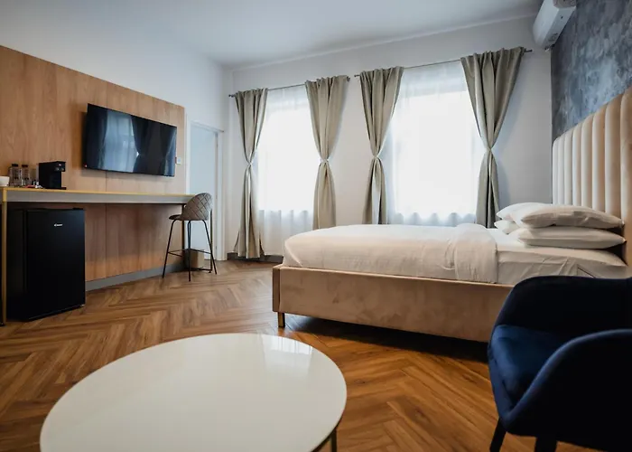 Гостьовий будинок Aristide House