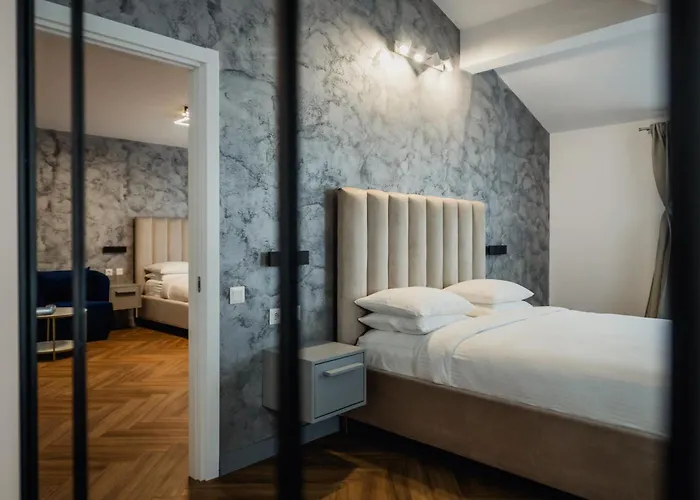 Aristide House 3*