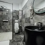 Aristide House Гостьовий будинок