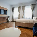 Гостьовий будинок Aristide House