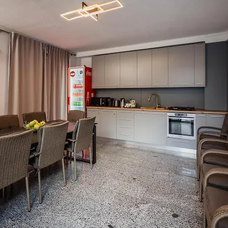 Konukevi Aristide House Bükreş